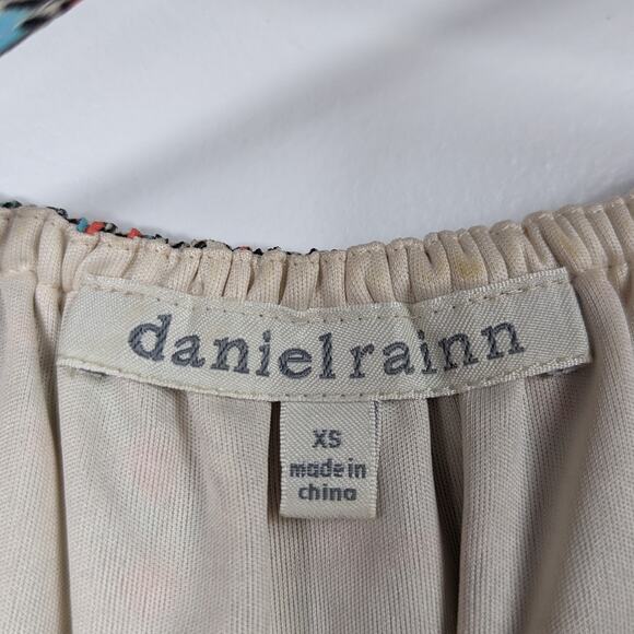 Daniel Rainn Romper Women's Size XS Boho Shorts Lace Feather - Picture 6 of 7